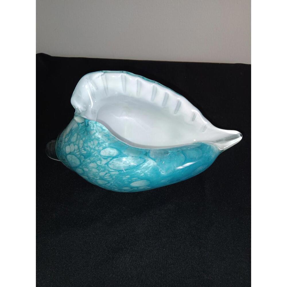Dynasty Glass Conch Shell 9 Inches L X 6 Inches T 4 1/2 W I Hear The Ocean In It